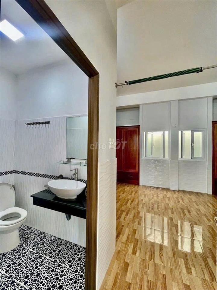 🏘️ Cho Thuê Nhà HXH Cửu Long_7x20m_Hầm trệt 2 Lầu Sân thượng.