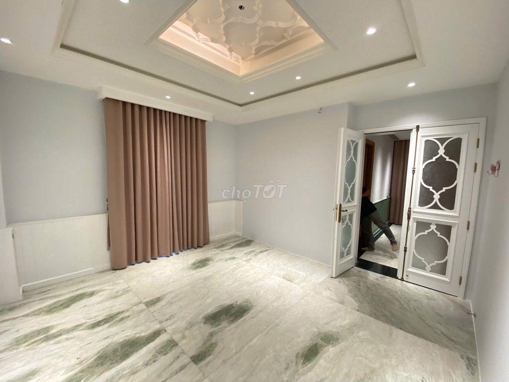 🏡 Biệt Thự Cho Thuê HXH Nguyễn Minh Hoàng_8x20m, Hầm Nổi Trệt 3 Lầu.