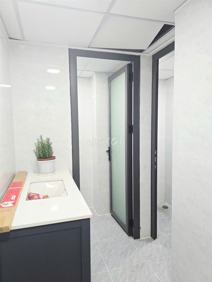 🤟🤟 CHO THUÊ NHÀ HẺM 406 CỘNG HÒA_6,8x21m_HẦM TRỆT 4 LẦU, SÂN THƯỢNG