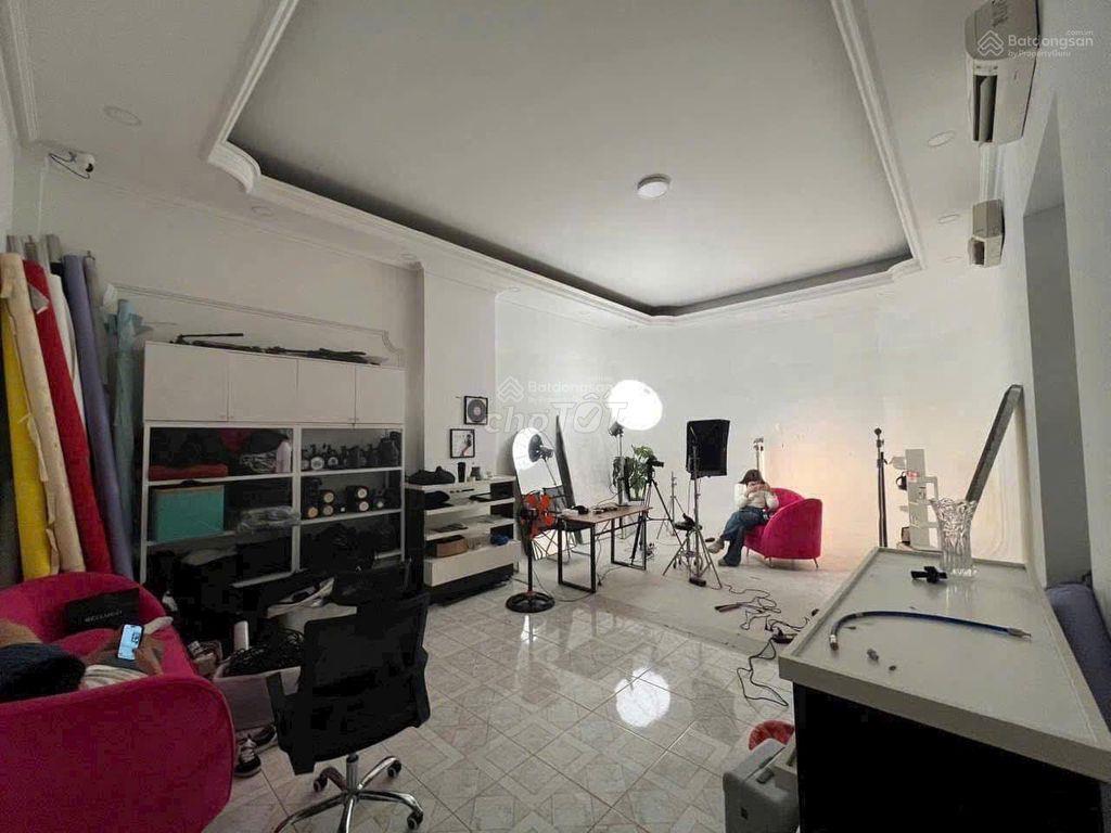 CHO THUÊ NGUYÊN CĂN KHU VIP K300. 5X18M. TRỆT 3 LẦU. NHÀ MỚI