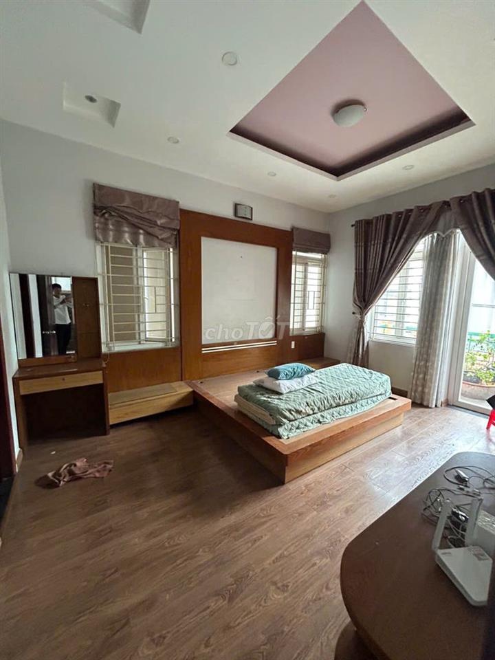 BIỆT THỰ CHO THUÊ ĐƯỜNG YÊN THẾ. 10X20M. TRỆT 3 LẦU. NỘI THẤT CƠ BẢN
