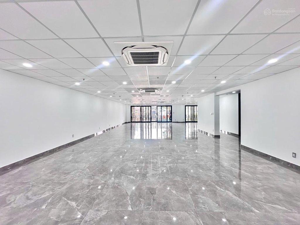 TÒA NHÀ VĂN PHÒNG ĐƯỜNG LÊ TRUNG NGHĨA. KHU K300.  8X20M. HẦM - 5 TẦNG