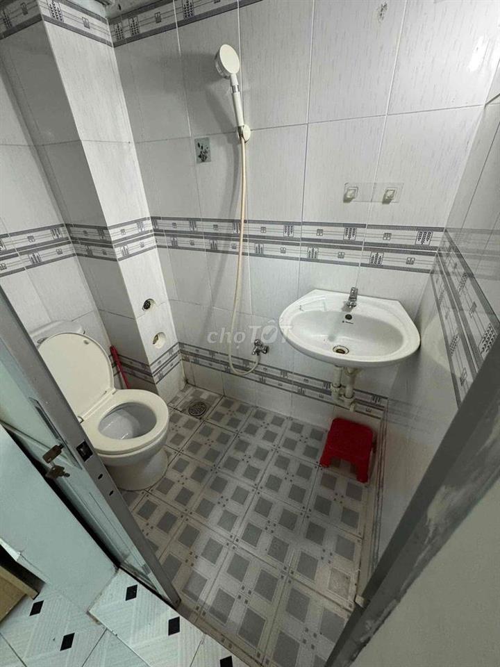 tìm người ở ghép