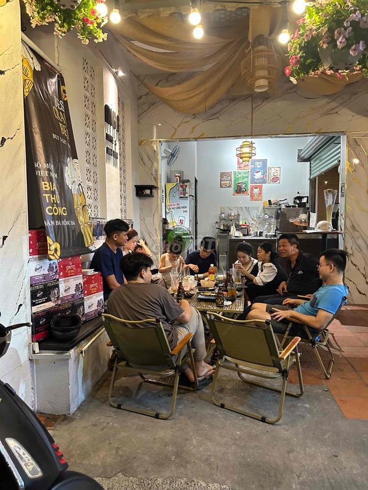Sang nhượng Quán cà phê Vintage góc 2 mặt tiền