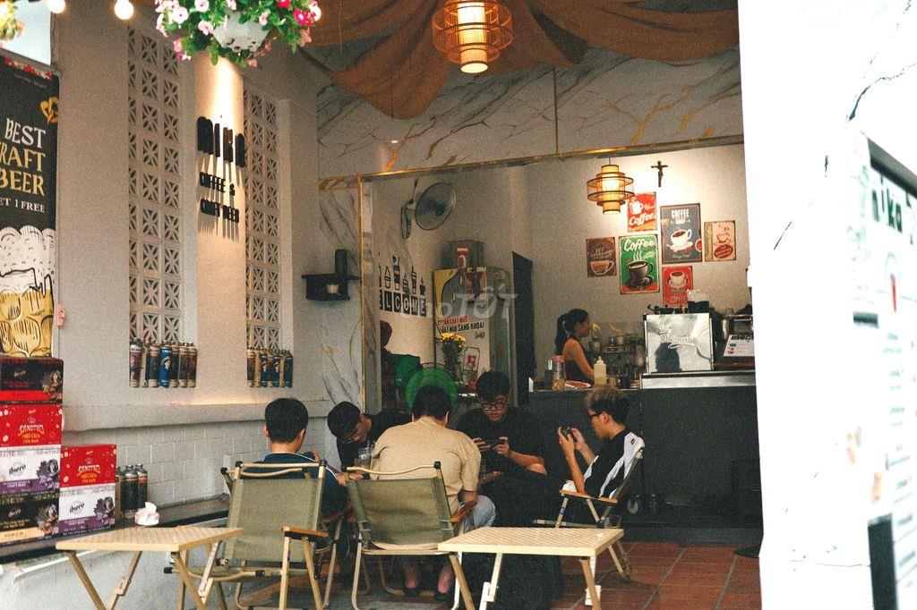 Sang nhượng Quán cà phê Vintage góc 2 mặt tiền