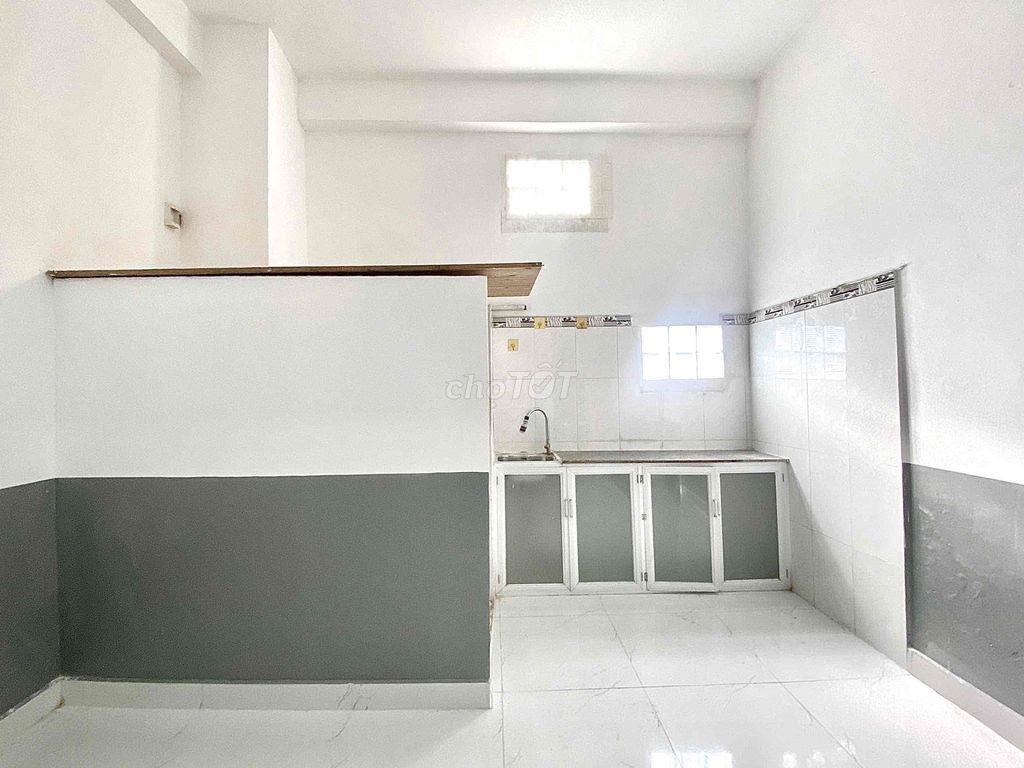 PHÒNG TRỌ CÓ GÁC GẦN NGAY NGÃ TƯ BỐN XÃ