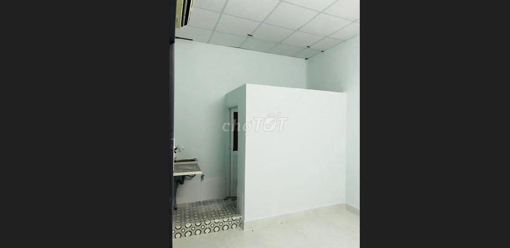 Chỉ 2,2 triệu ( sẵn máy lạnh + máy giặt ) P Tây THạnh