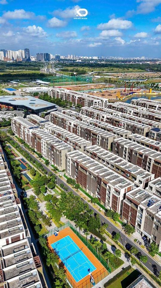 CẦN BÁN GẤP NHÀ PHỐ SOHO 31 TỶ BAO HẾT THUẾ PHÍ ,  ĐÃ CÓ SỔ 