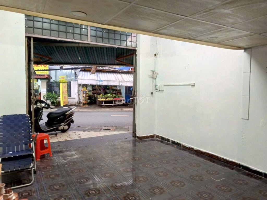 Cho thuê mặt bằng nguyên căn mặt tiền đường 385, Q.9 - 45m2 có gác