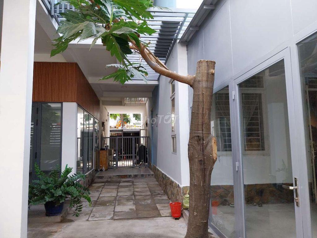 Mặt bằng kinh doanh và ở tại P Bình Trưng Q2 cũ.