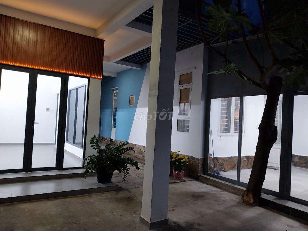 Mặt bằng kinh doanh và ở tại P Bình Trưng Q2 cũ.