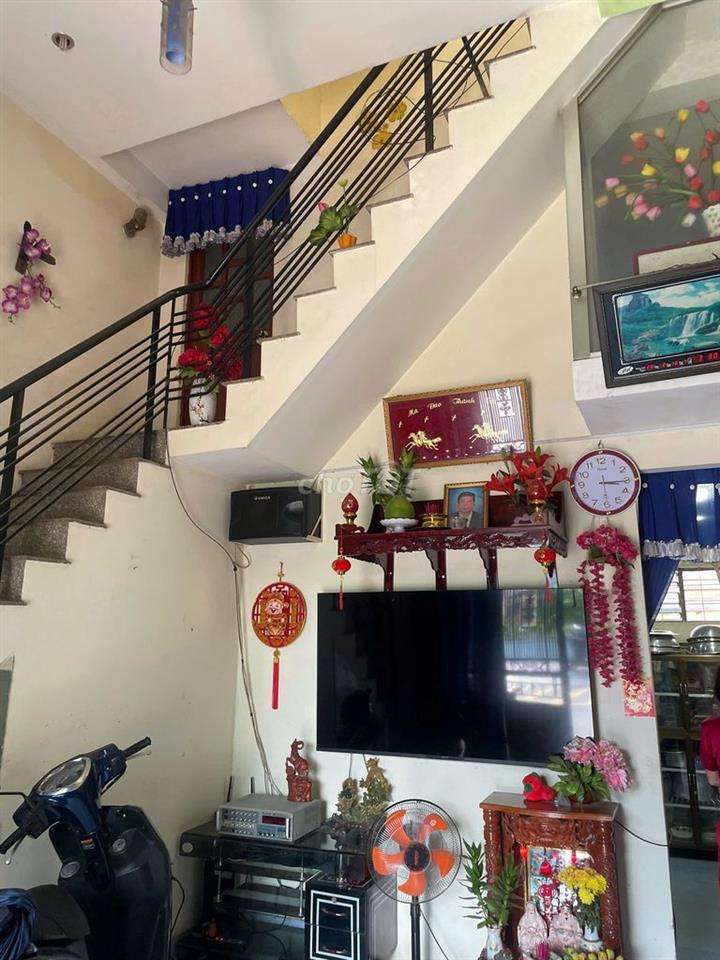 Cho thuê nhà nguyên căn MT Dĩ an, T+L