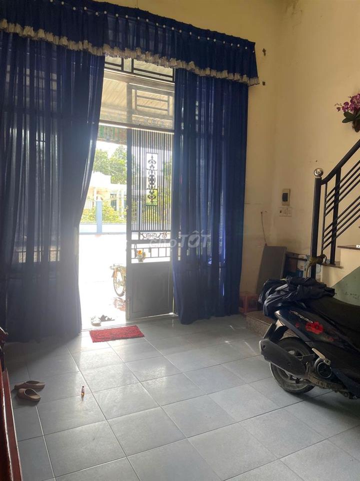Cho thuê nhà nguyên căn MT Dĩ an, T+L
