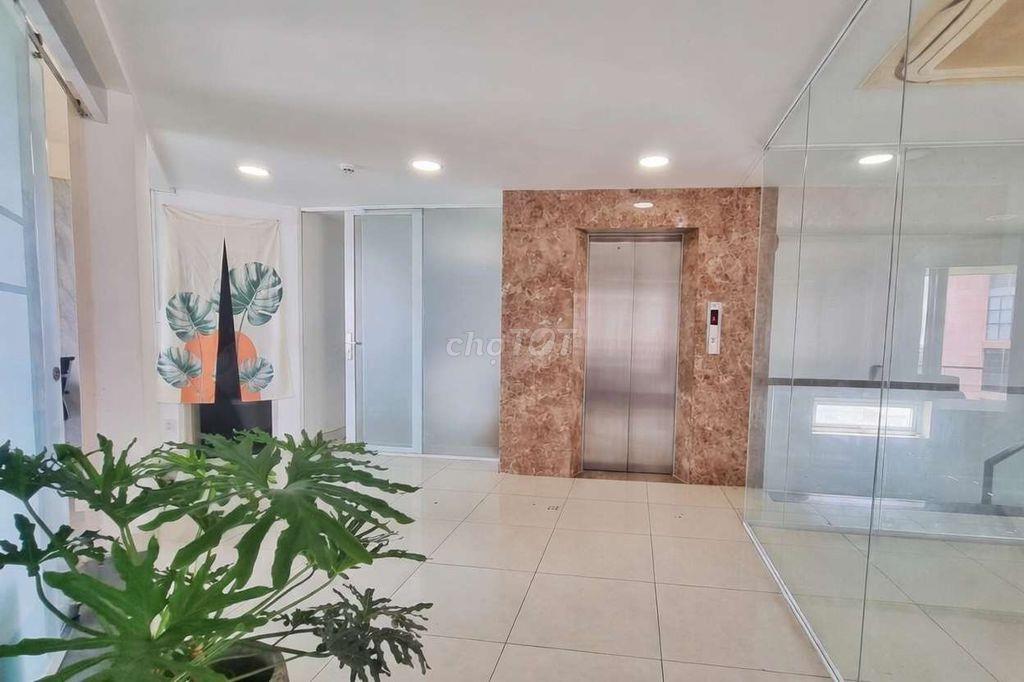 Full sàn văn phòng 196m², nội thất cơ bản, có thang máy