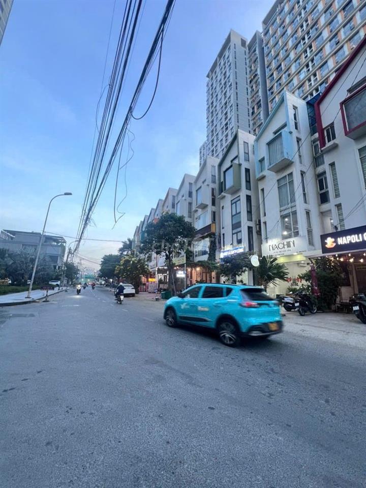 CHO THUÊ MẶT BẰNG 2 MẶT TIỀN  LA ASTORIA , BÌNH TRƯNG TÂY Q2 || 105M2