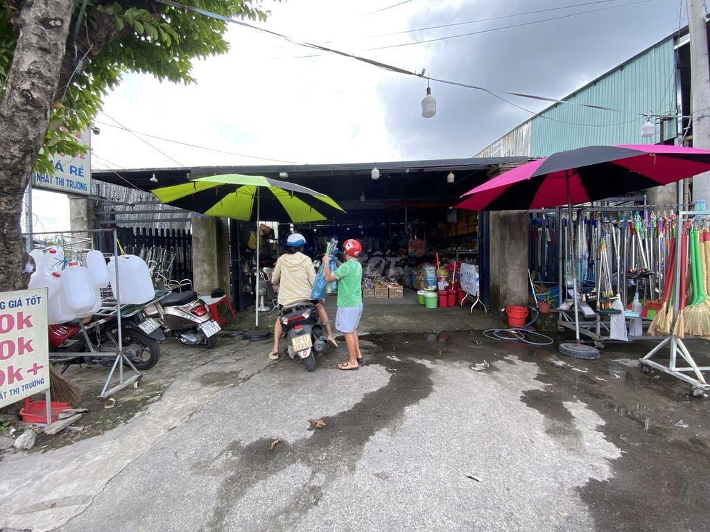 Bán đất góc 2 mặt tiền, 64 Hoàng Hữu Nam, Thủ Đức. Sổ hồng riêng