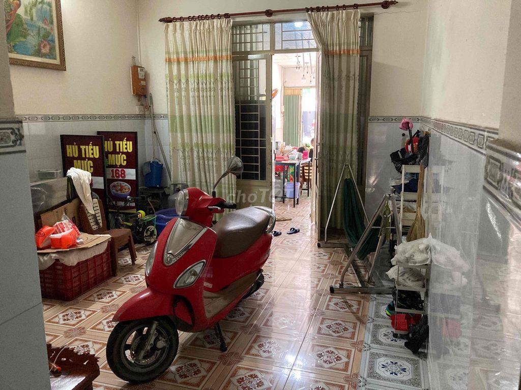 BÁN NHÀ MẶT TIỀN NGUYỄN XIỂN SÁT VINHOMES