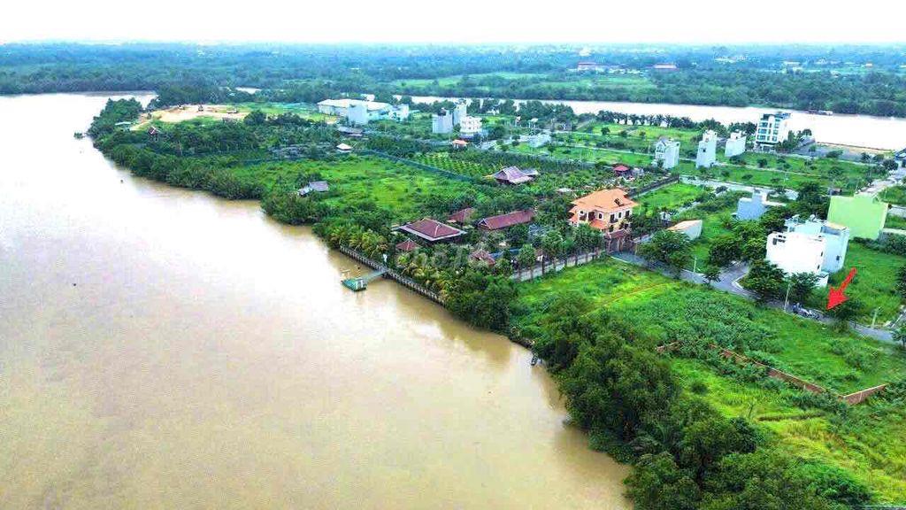 Chính chủ kẹt tiền bán gấp lô góc 2 mặt tiền đường long thuận