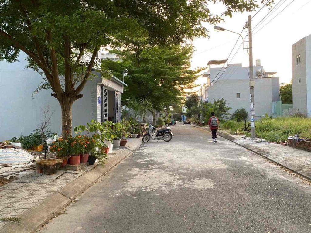 chính chủ bán giá cắt lỗ đường 990- Phú hữu (Q9 cũ)