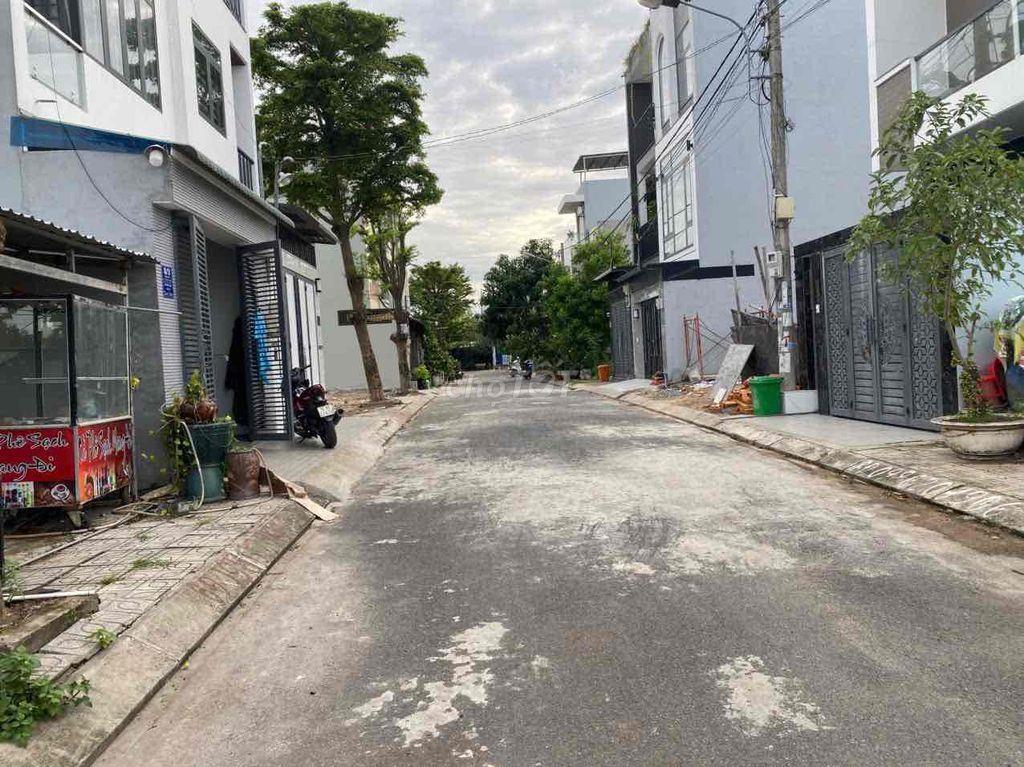 chính chủ bán giá cắt lỗ đường 990- Phú hữu (Q9 cũ)