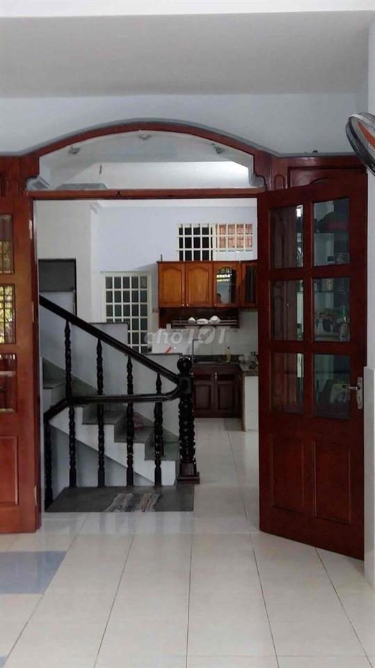 Bán nhà mặt tiền Đường số 5 đối diện công viên Tân Phú