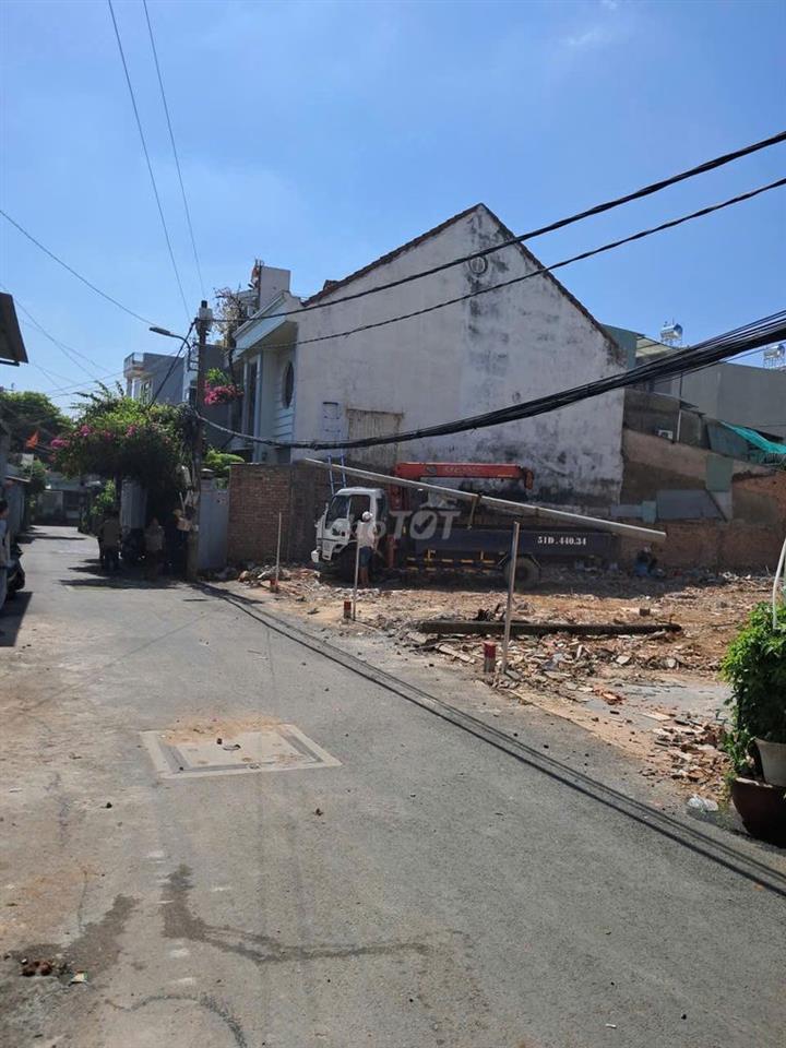 Đất đường 106 giao đường Man Thiện+Lê Văn Việt Phường Tăng nhơn Phú Q9