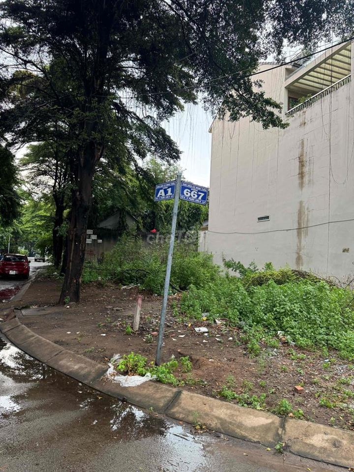 chủ gửi bán đất 2 mặt tiền đối diện global city