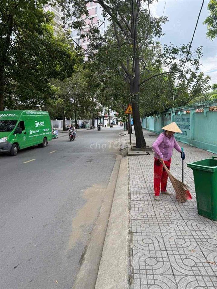 Bán 888m2 đất cạnh tiểu học Nguyễn Văn Trỗi, Q2