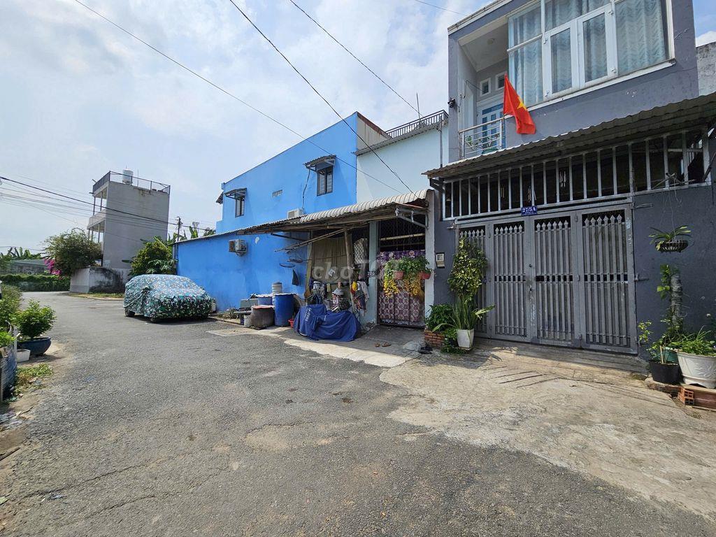 Chính chủ bán đất nền, view sông ở Quận 9, đất thông trước sau đường