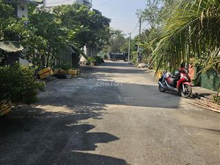 Chính chủ bán đất nền, view sông ở Quận 9, đất thông trước sau đường