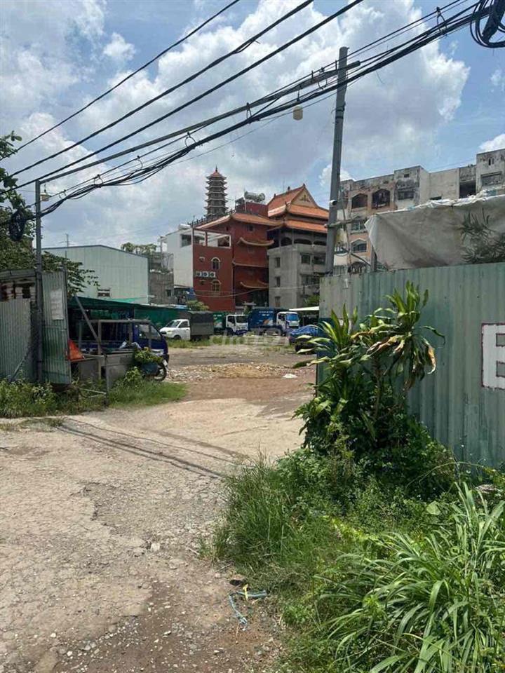 cho thuê mbkd đất trống phạm văn đồng