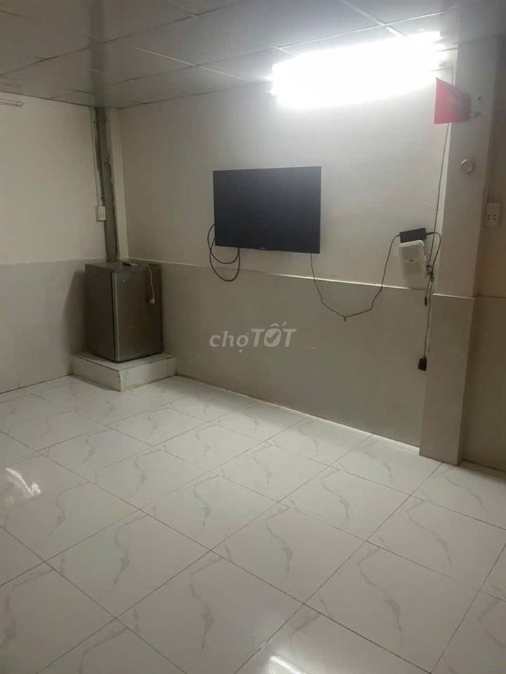 Phòng sân vườn wifi free gân chợ Hiệp binh