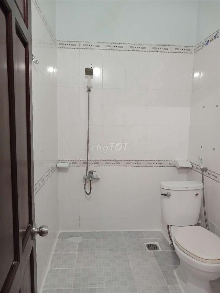 PHÒNG VIP, NGAY CỔNG KCN SÓNG THẦN