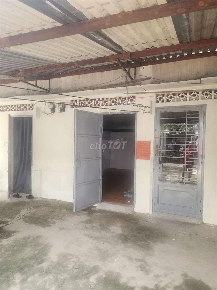 phòng ngay ngã tư Bình Triệu 