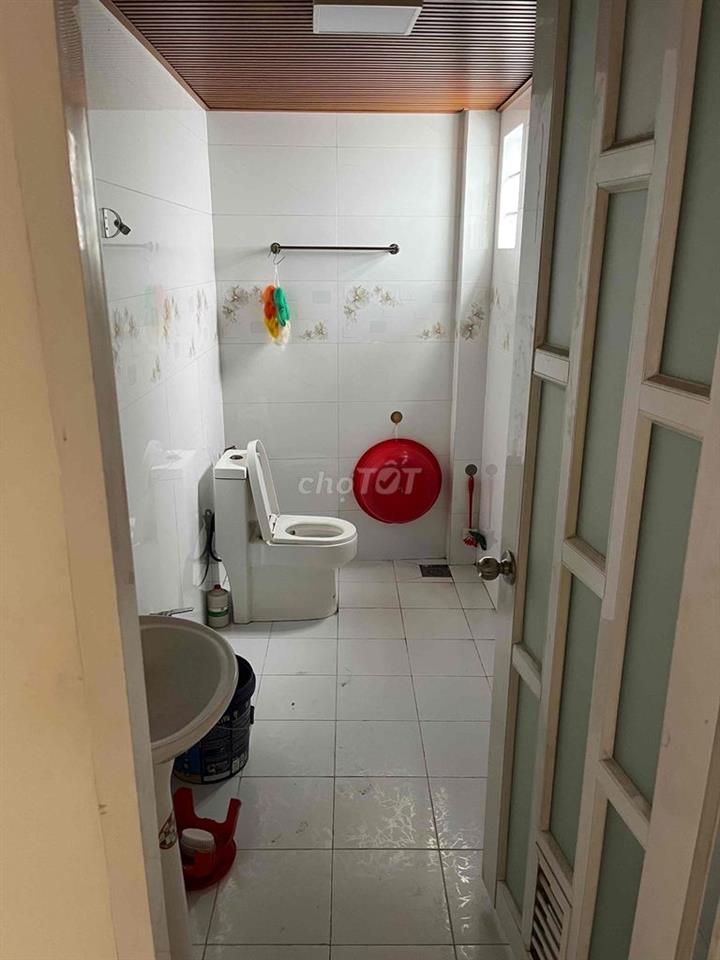 nhà dư cần cho thuê