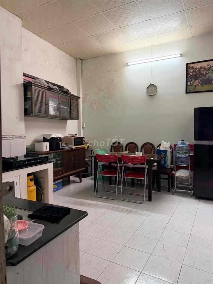 Gấp nhà bán giá hạ giảm 500 triệu còn 4 tỉ  , lê van việt vào 20m