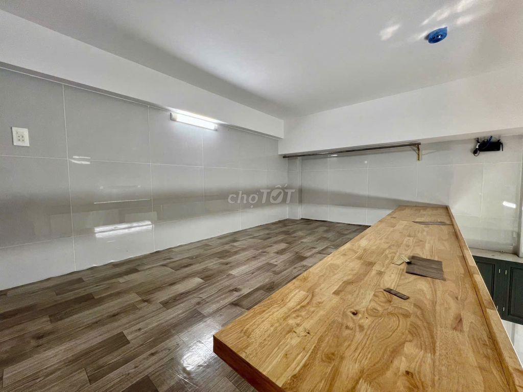 DUPLEX Cửa sổ trời THOÁNG ngay Lê Văn Việt
