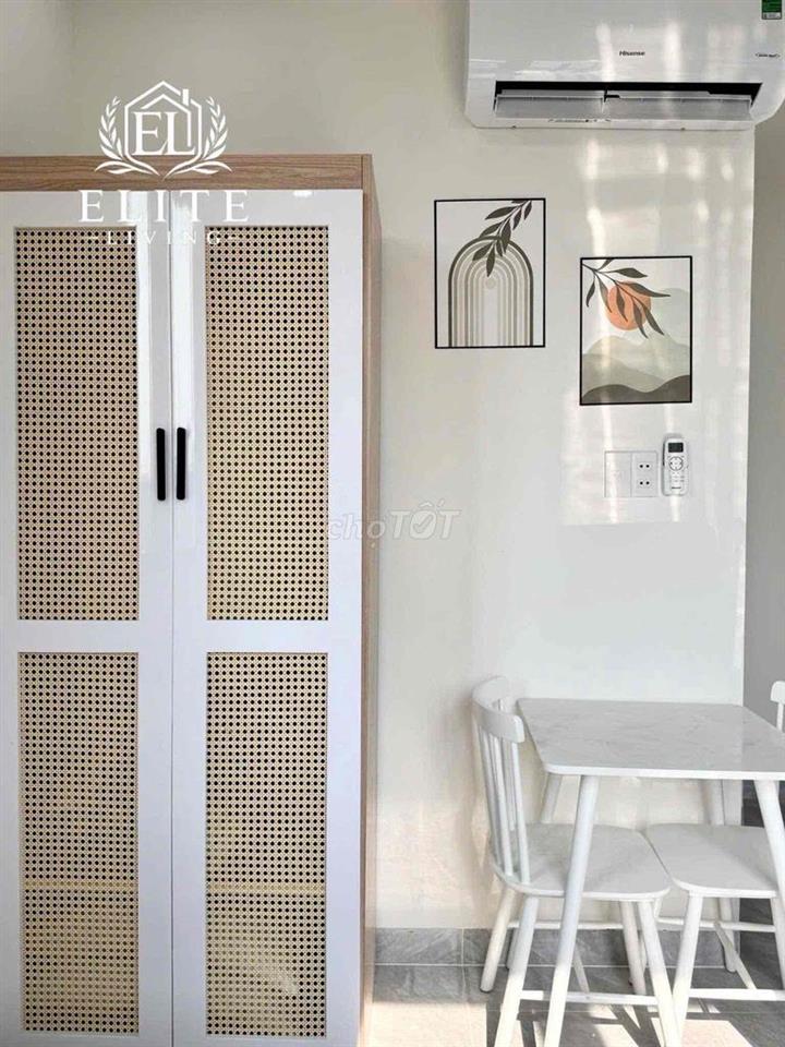 CHDV BAN CÔNG FULL NỘI THẤT