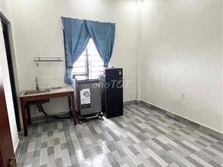 PHÒNG FULL NỘI THẤT, CỬA SỔ TRỜI, MỚI, ĐẸP