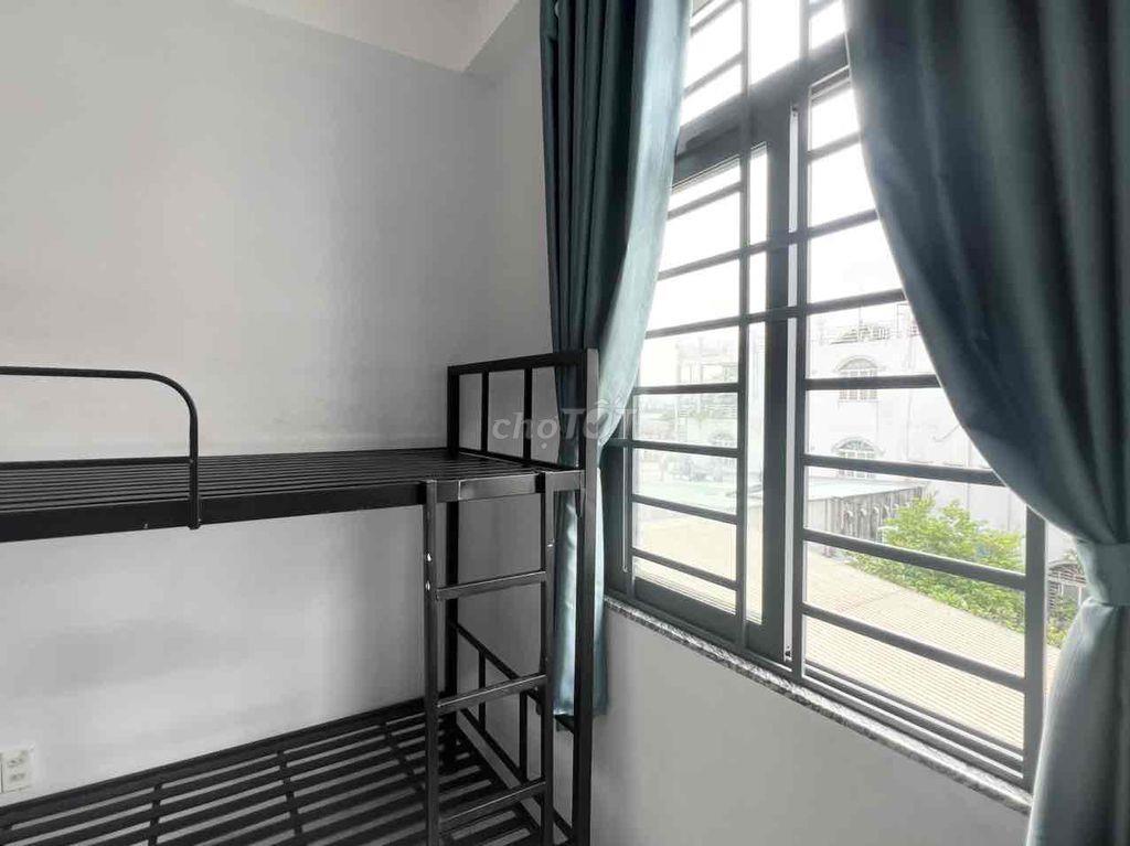 Phòng Cửa sổ Trời, Thoáng mát, Sạch đẹp, Kế Q2, Gần Ga Metro