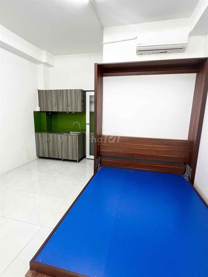 Phòng sạch sẽ , Có Máy Lạnh Tại 691 Lê Văn Việt
