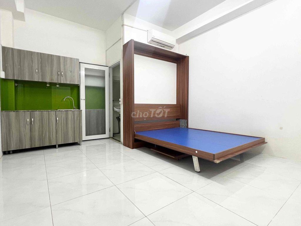 Phòng sạch sẽ , Có Máy Lạnh Tại 691 Lê Văn Việt