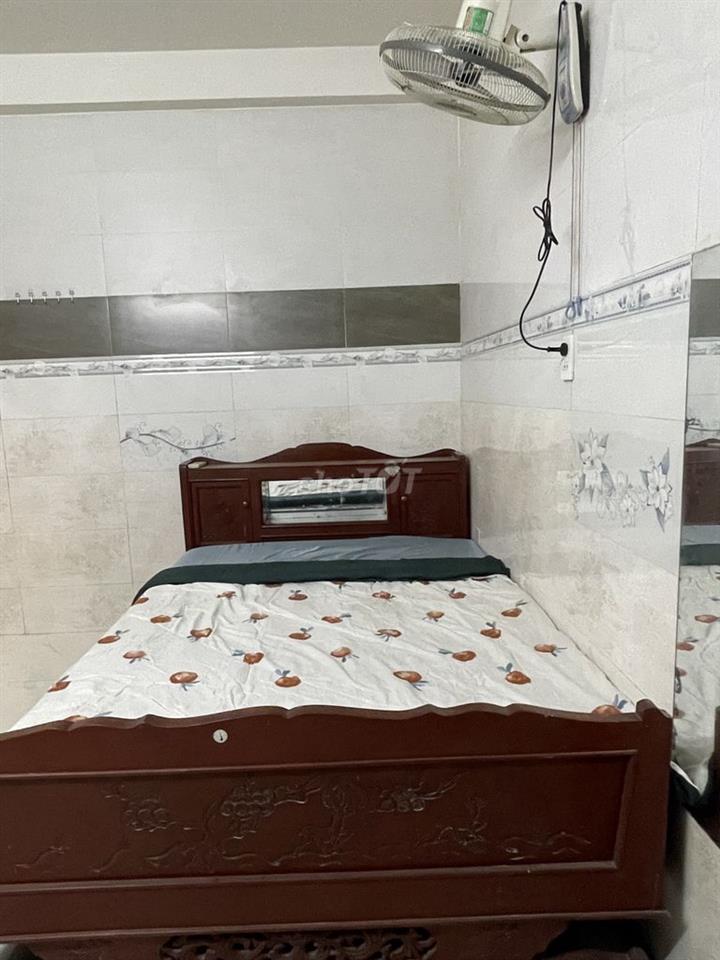 Phòng đầy đủ nội thất