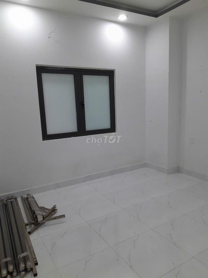 Cho thuê phòng rộng đối diện ĐH Luật