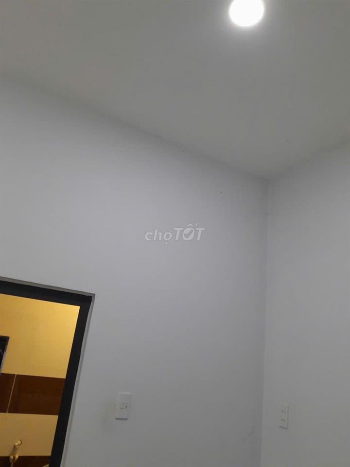 Cho thuê phòng rộng đối diện ĐH Luật