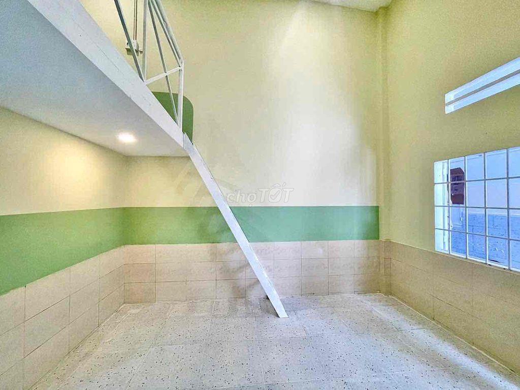 PHÒNG GÁC CAO MỚI XÂY NGAY KHU CN SÓNG THẦN - CHỢ ĐẦU MỐI