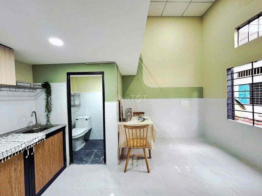 DUPLEX GÁC CAO MỚI XÂY NGAY ĐH NGÂN HÀNG -