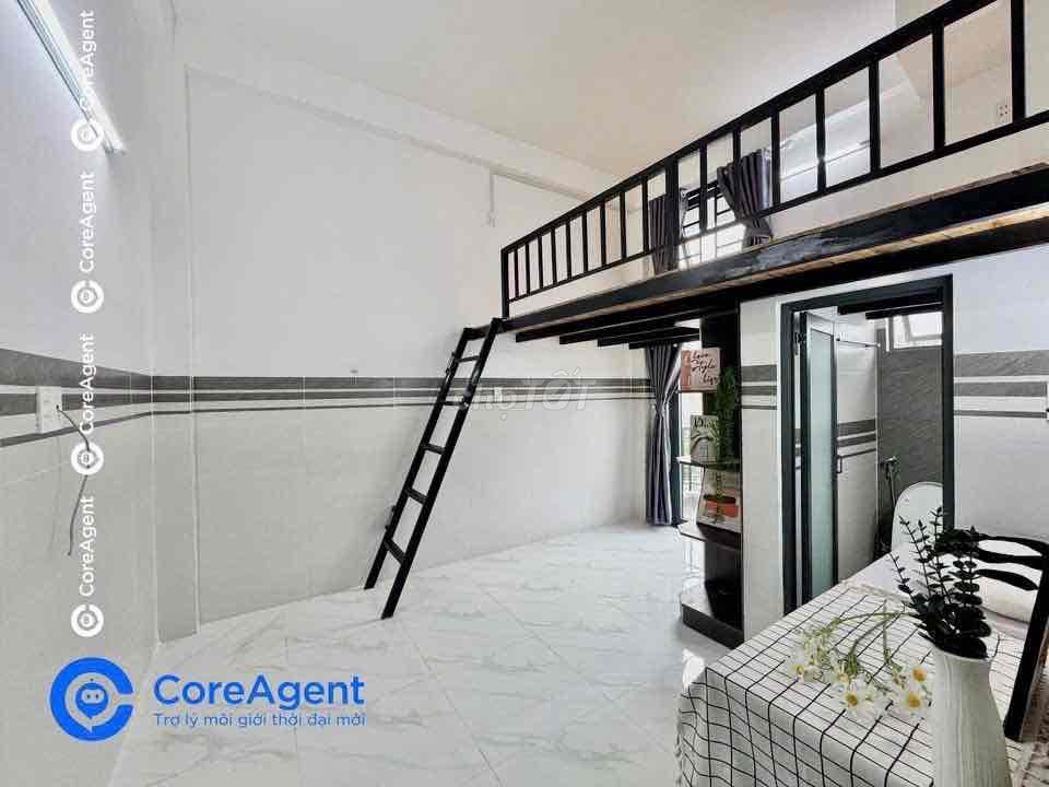 Gác ban công ngay gần Ngã tư Thủ Đức - CĐ Công Thương