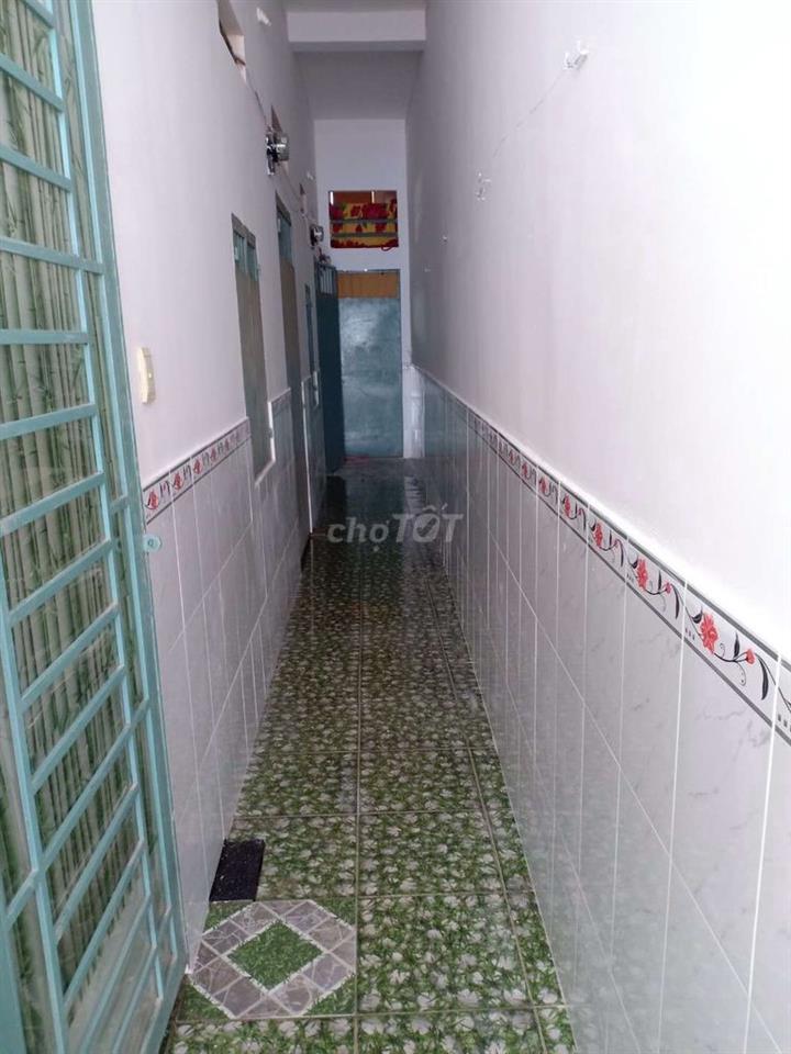 Phòng trọ yên tĩnh, có gác lửng, lối đi riêng