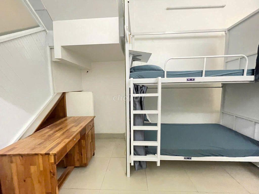 Ngay Ngã Tư Thủ Đức KTX Nam FULL Nội thất, Bao trọn gói,Dọn vào ở ngay